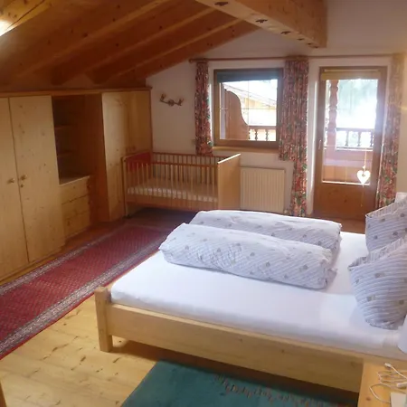 Haus Dahoam Apartment